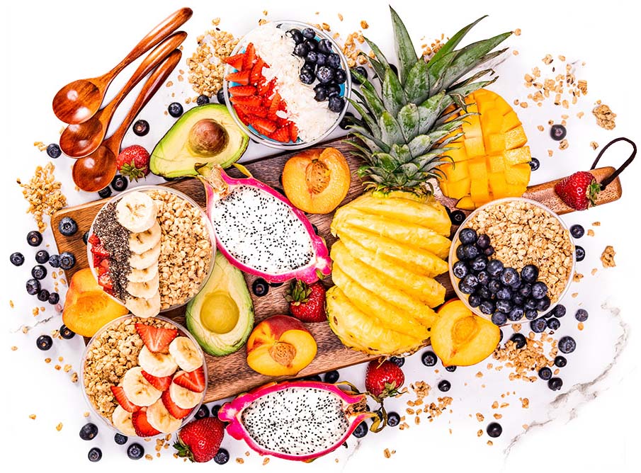 Rush Bowls delicous fruit and veggie platter.
